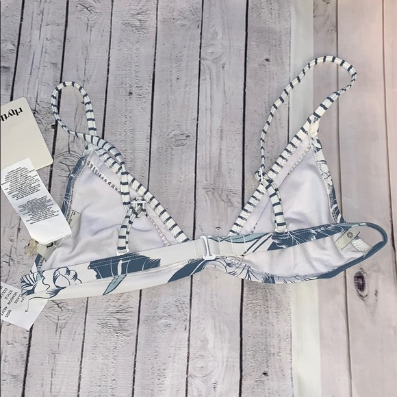 💧 Rhythm women’s Honolulu bikini top 💧 - Picture 4 of 4